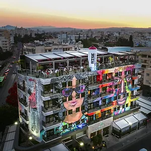 Rise Urban Art *** لارنكا