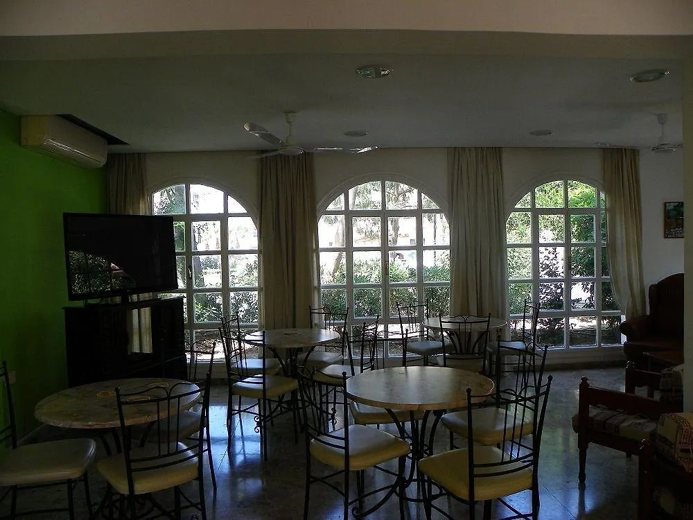 Aparthotel Sea N Lake View Hotel Apartments Larnaca