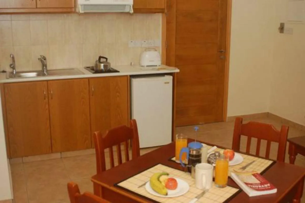 Sea N Lake View Hotel Apartments Larnaca 2*,